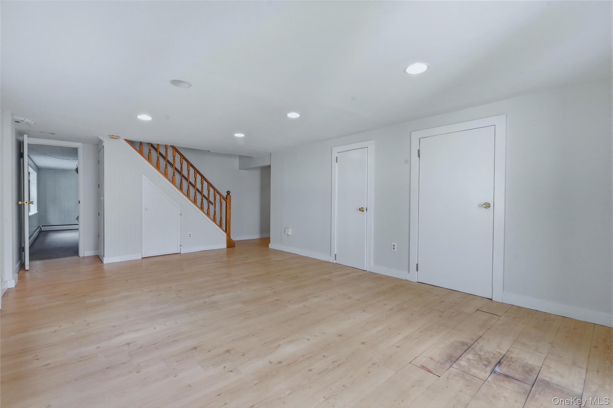 529 Lakeview Terrace – For Sale photo 15