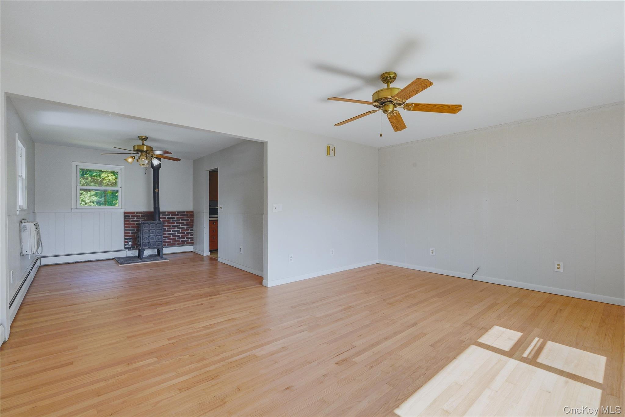529 Lakeview Terrace – For Sale photo 5