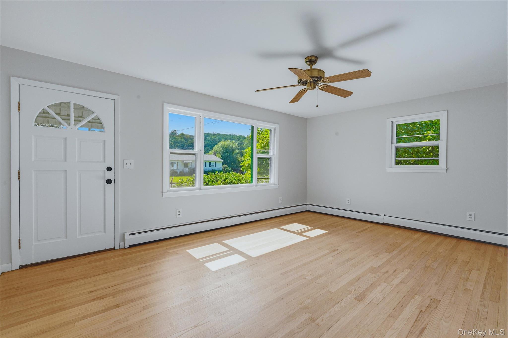 529 Lakeview Terrace – For Sale photo 3