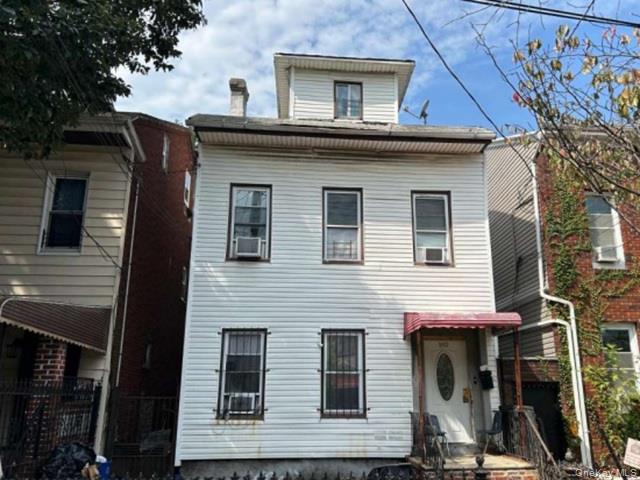 182 Ashford Street – For Sale