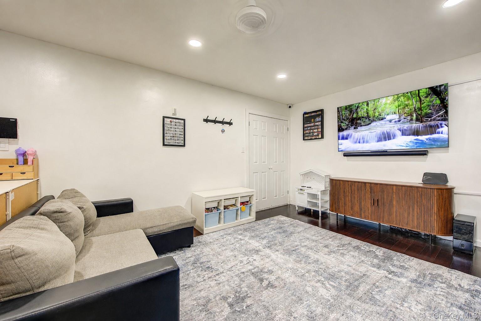 67-28 152nd Street, Unit 275A photo 9