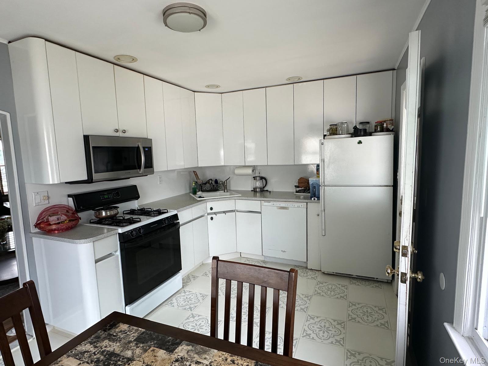 32 Terrace Place – For Rent photo 2