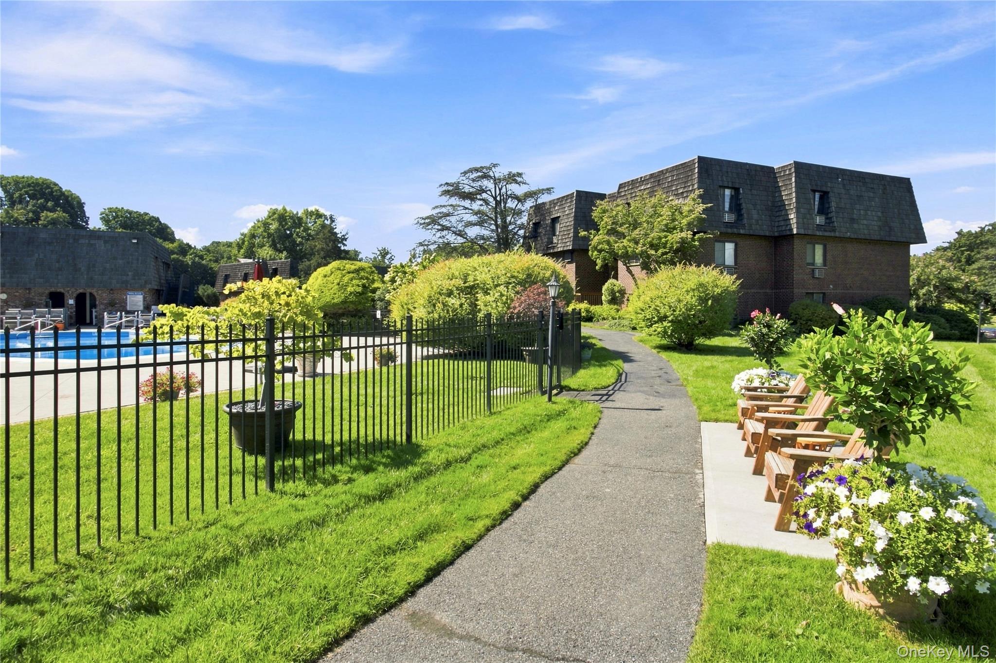 4 Briarcliff Drive S, Unit 4 photo 26