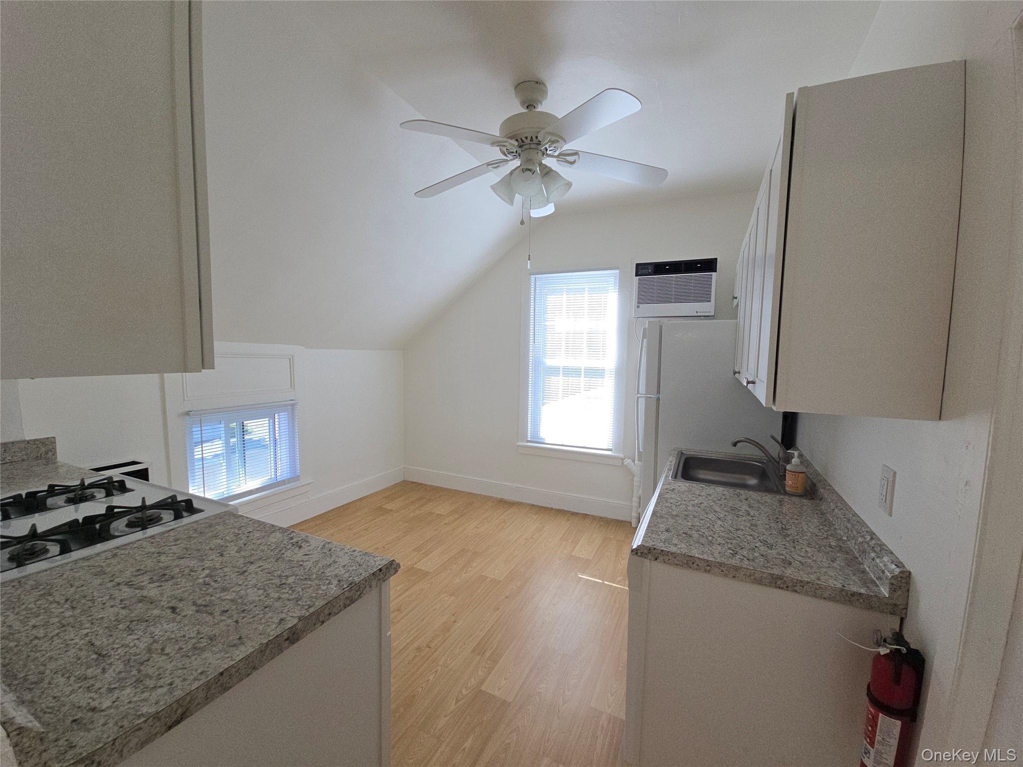 291 Main Street, Unit 5 photo 3
