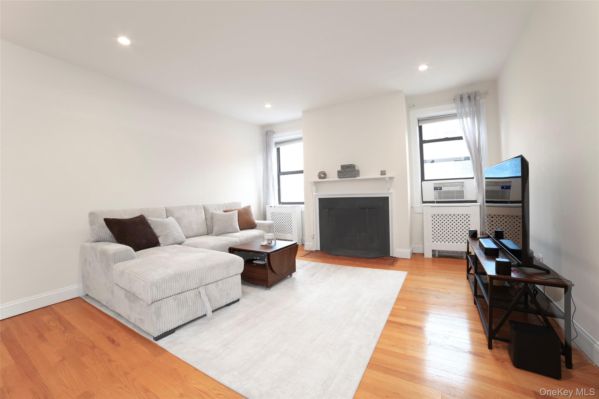 68 E Hartsdale Avenue, Unit 5E