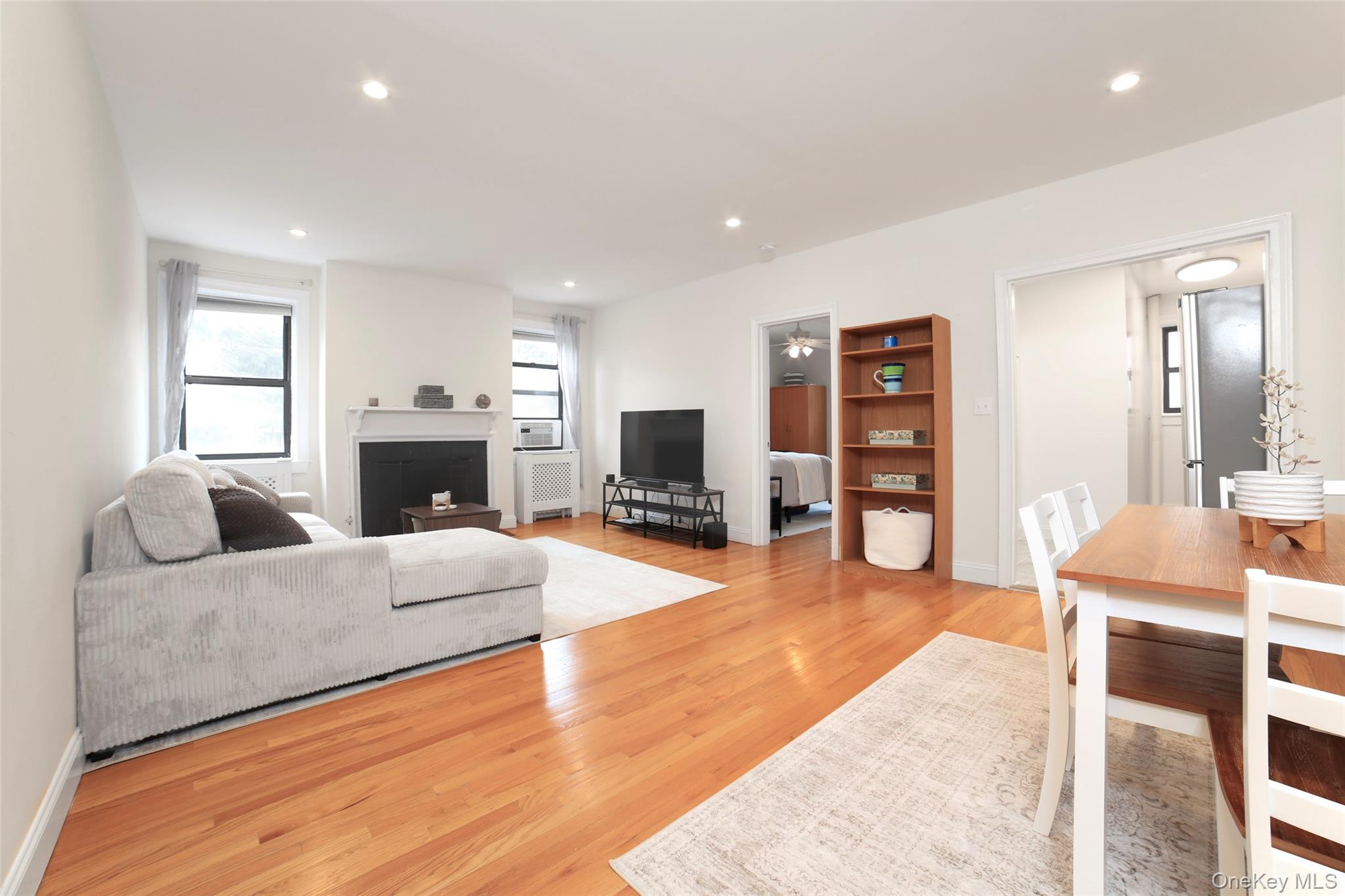 68 E Hartsdale Avenue, Unit 5E photo 2