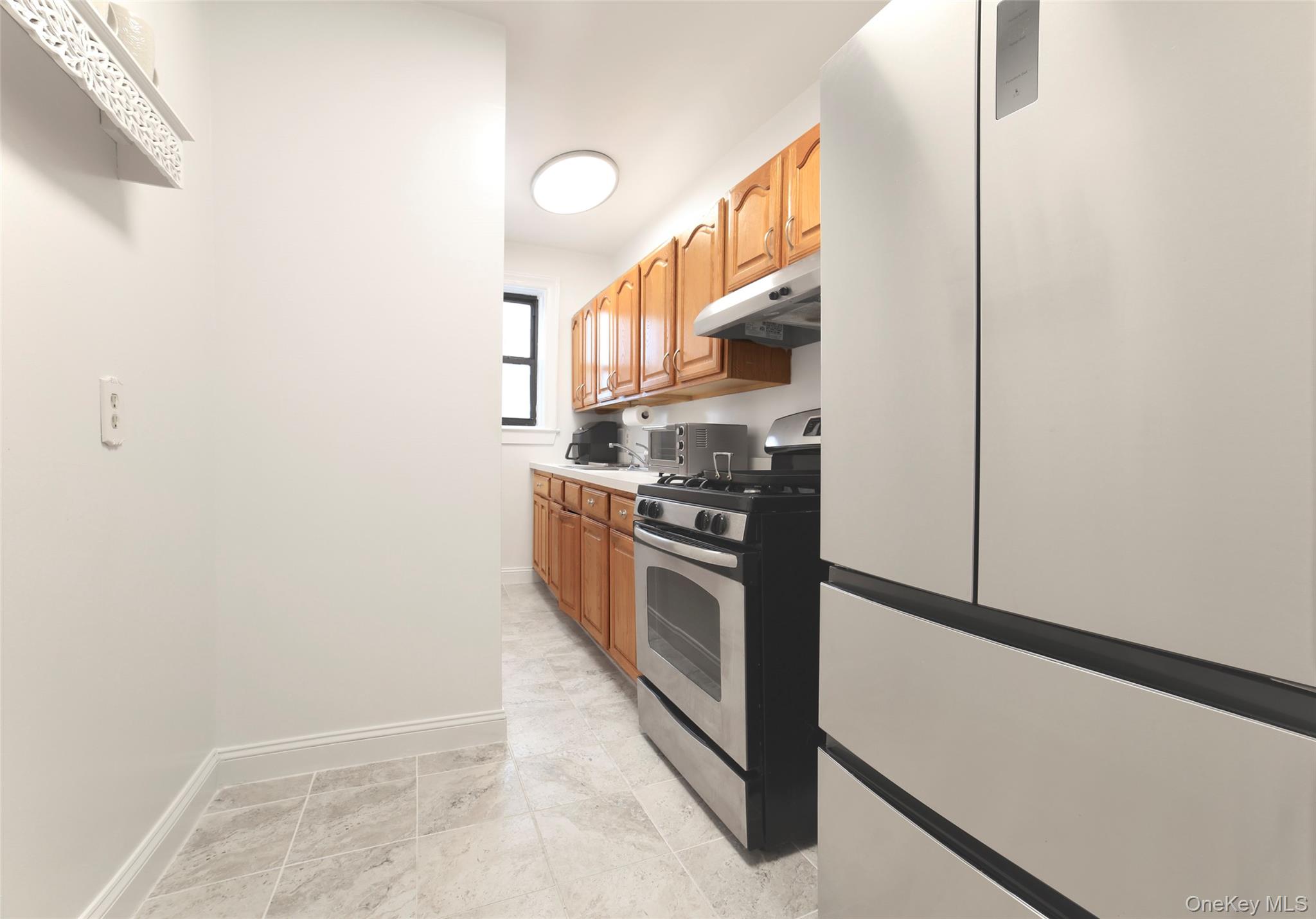 68 E Hartsdale Avenue, Unit 5E photo 5