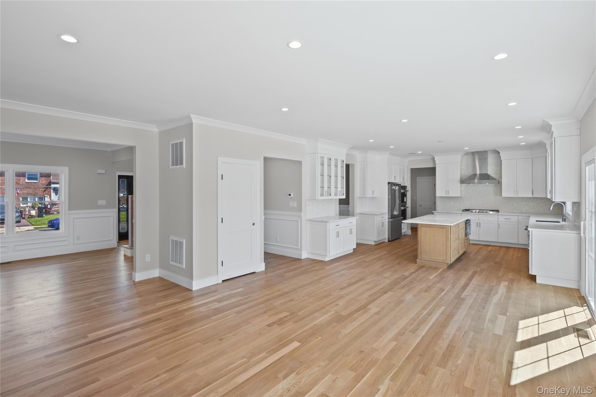 366 Broadway – For Sale photo 18