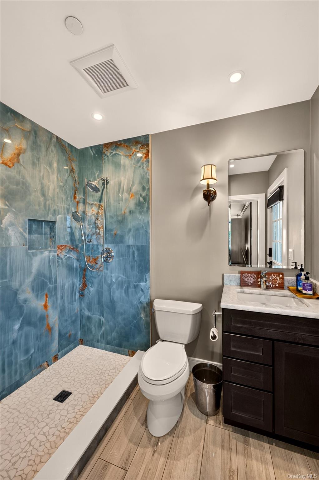 1 North Drive – For Rent photo 25