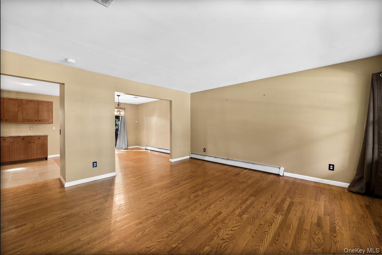 10 Iowa Street – For Sale photo 9