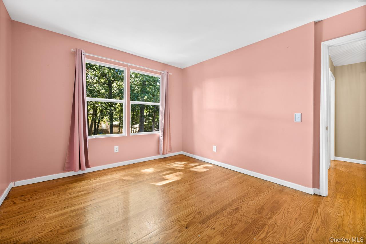 10 Iowa Street – For Sale photo 16
