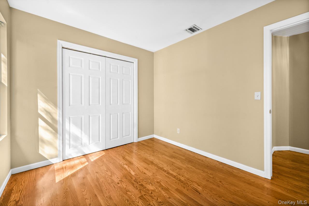 10 Iowa Street – For Sale photo 20