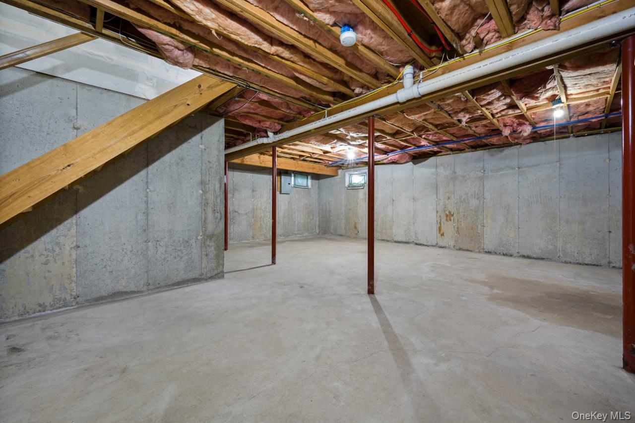 10 Iowa Street – For Sale photo 32