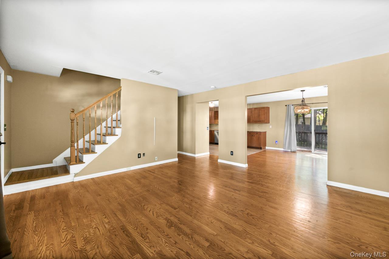 10 Iowa Street – For Sale photo 10