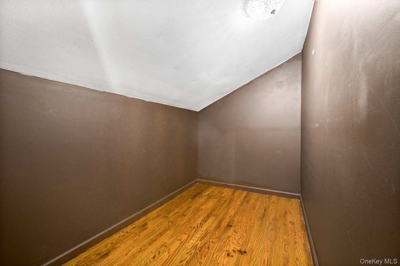 10 Iowa Street – For Sale photo 15