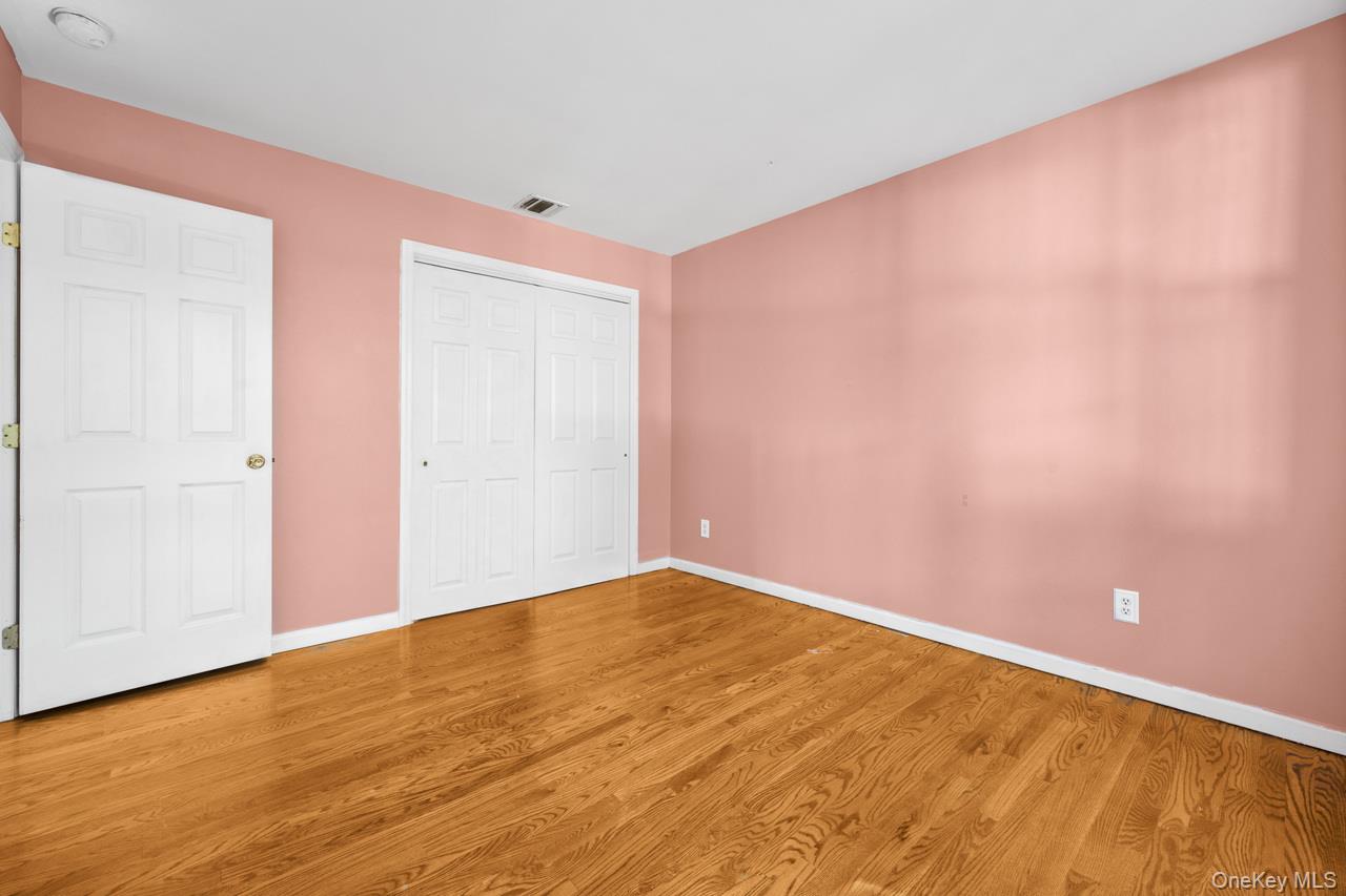 10 Iowa Street – For Sale photo 17