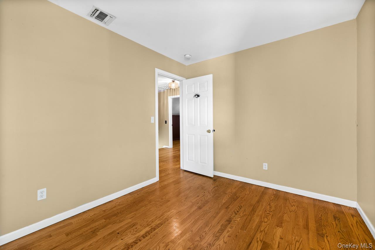 10 Iowa Street – For Sale photo 21