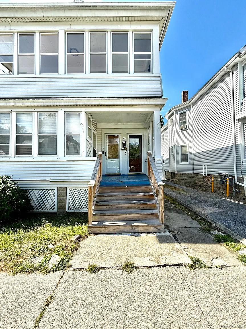 30 Manitou Avenue, Unit 2