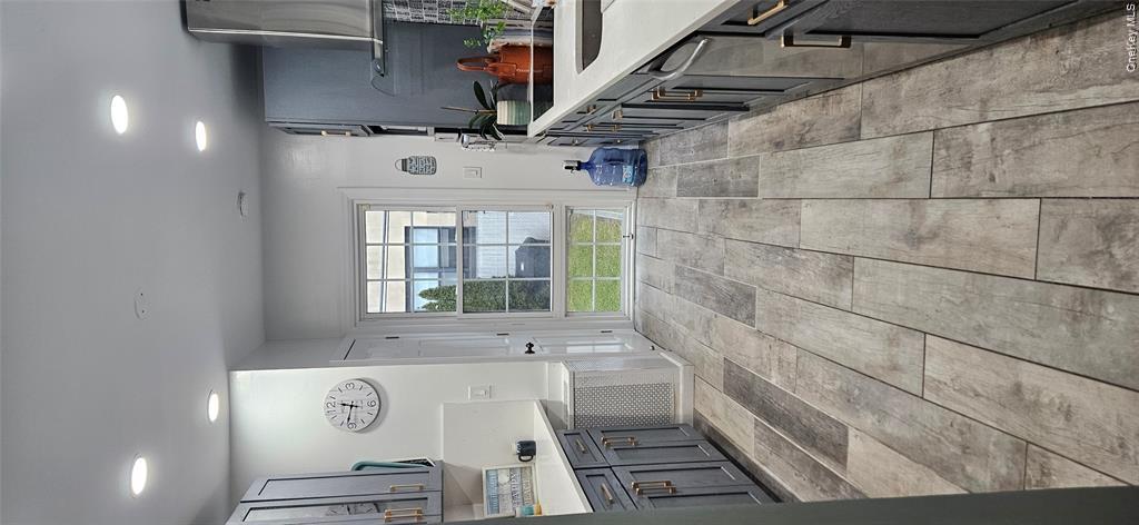 218 W Chester Street – For Rent photo 3