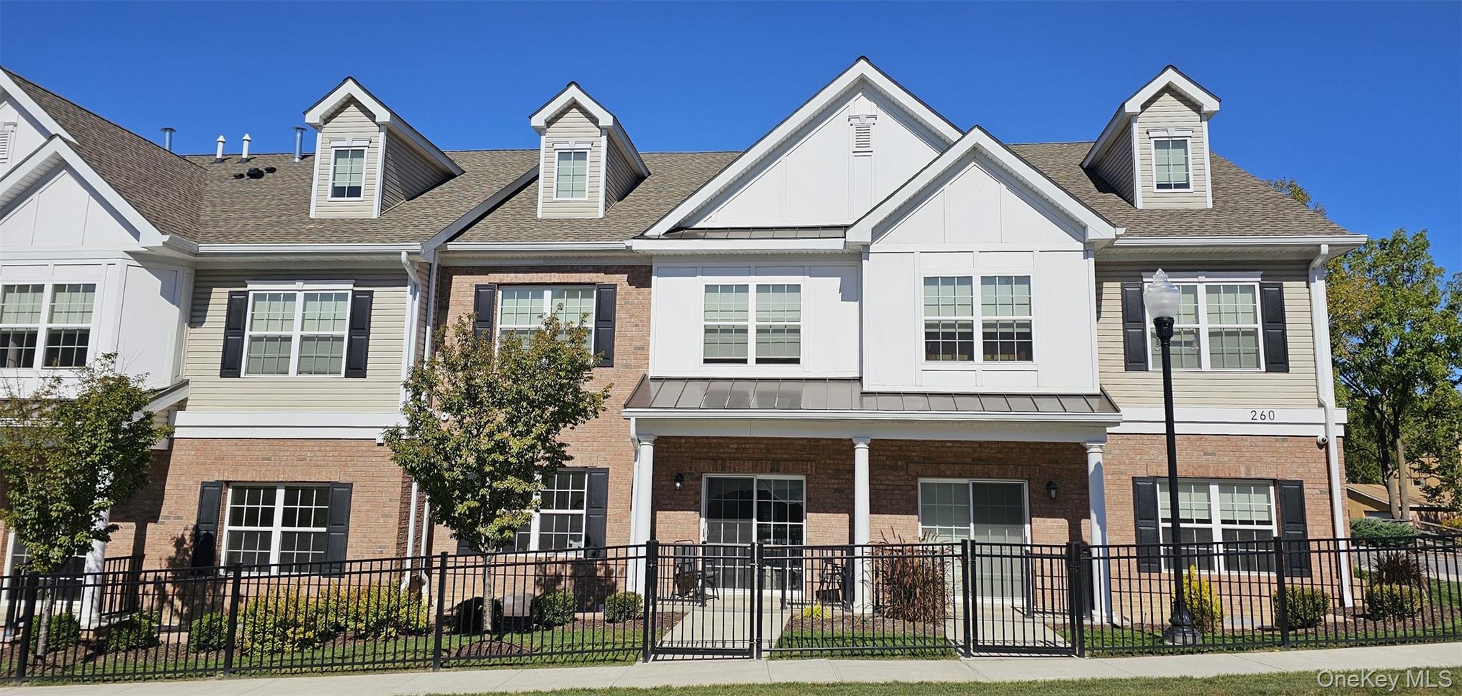 260 W Main Street, Unit 11