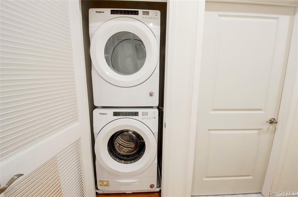 260 W Main Street, Unit 11 photo 14