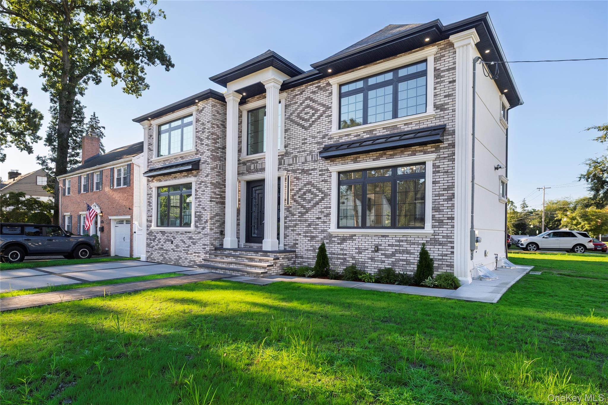 76 Gerard Avenue W – For Sale photo 3