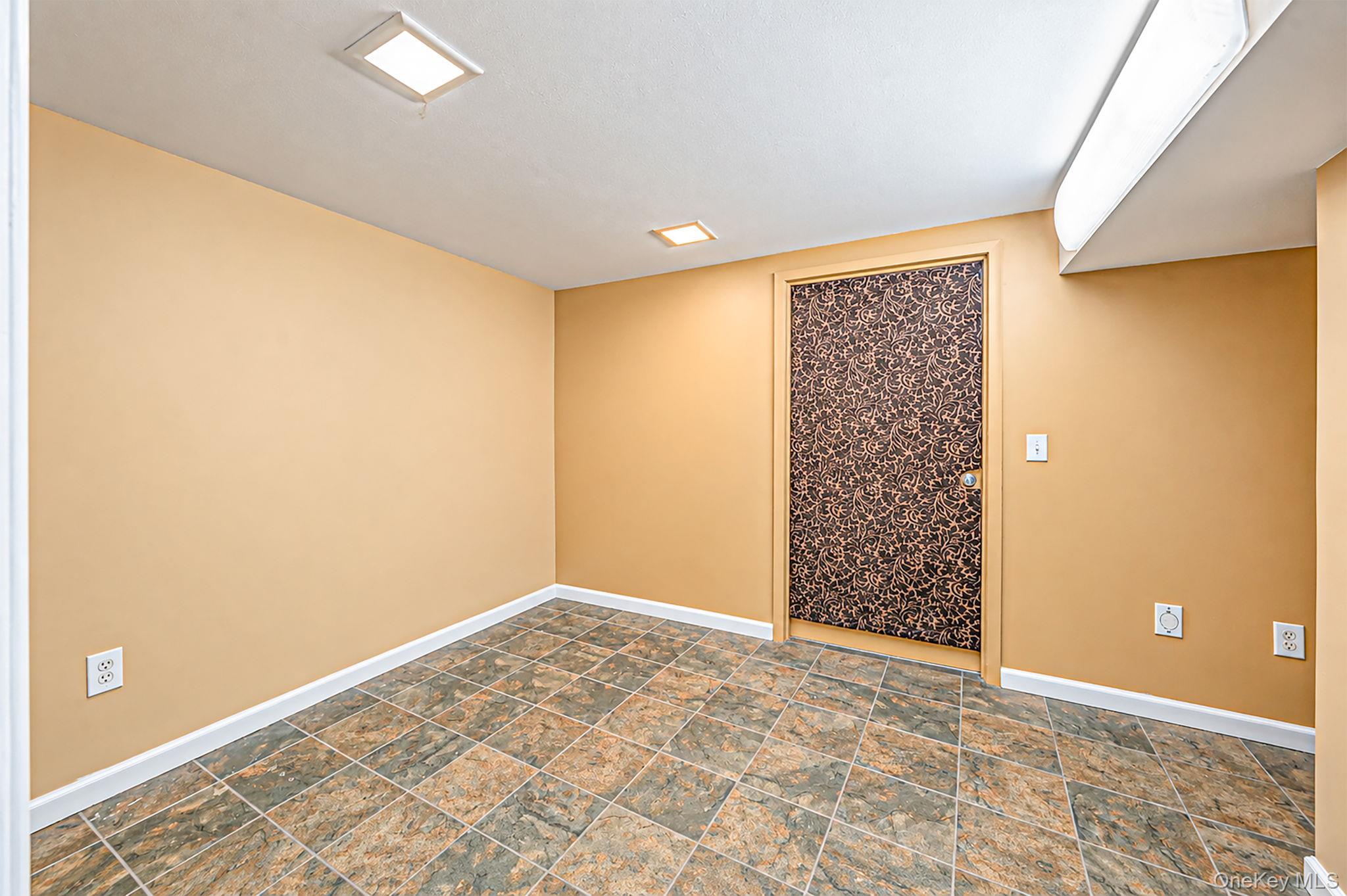 5 Willets Drive – For Sale photo 30