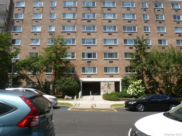 416 Benedict Avenue, Unit 1G