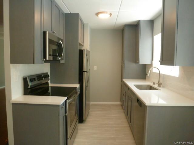416 Benedict Avenue, Unit 1G photo 5