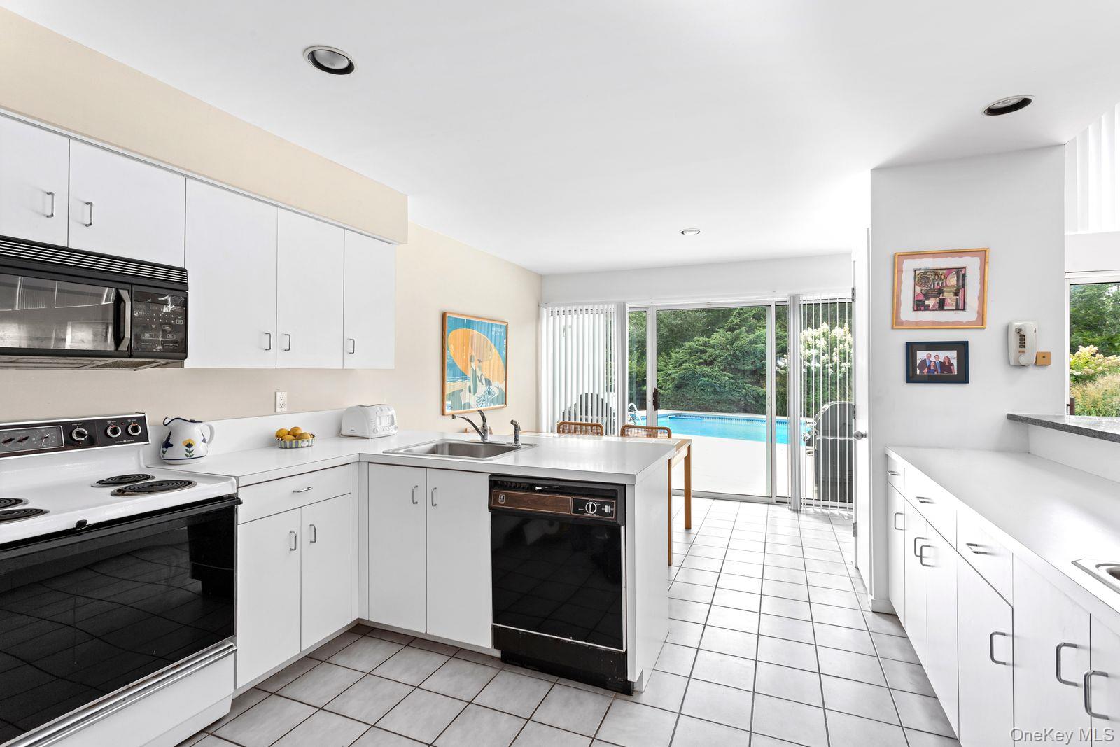 40 Peacock Path – For Sale photo 10
