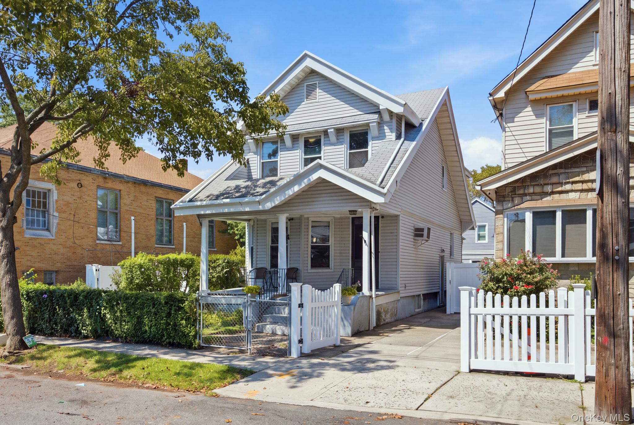 93-27 92nd Avenue – For Sale