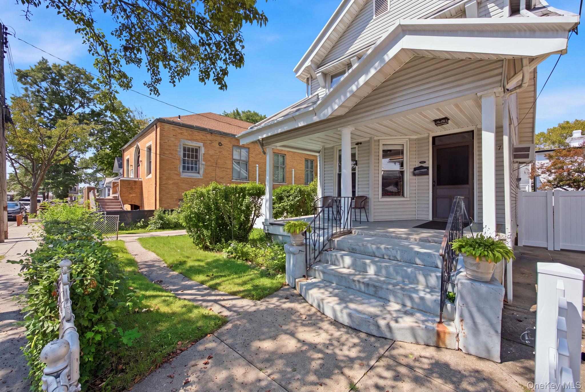 93-27 92nd Avenue – For Sale photo 2