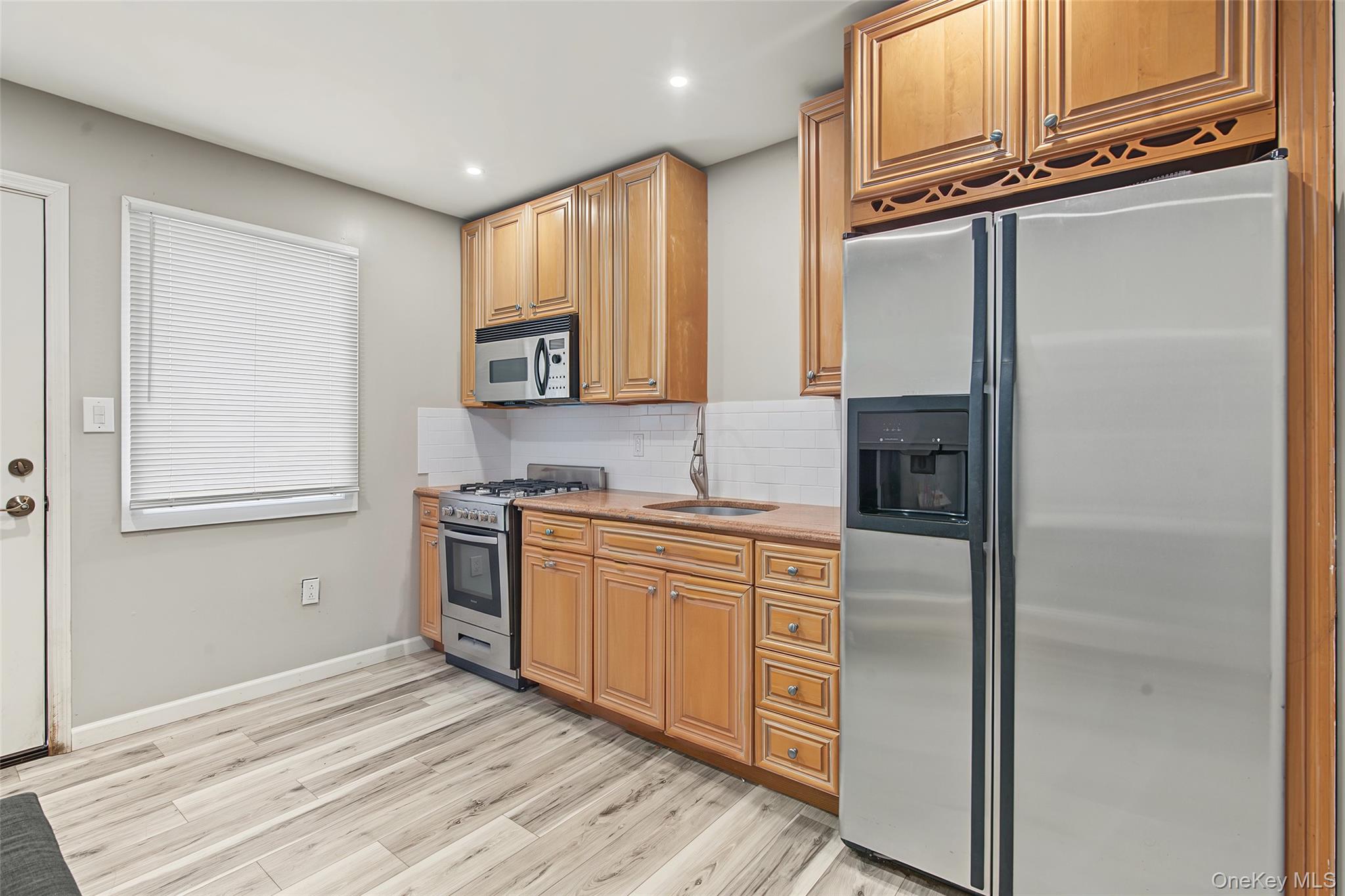 1085 Bay Shore Avenue – For Sale photo 30