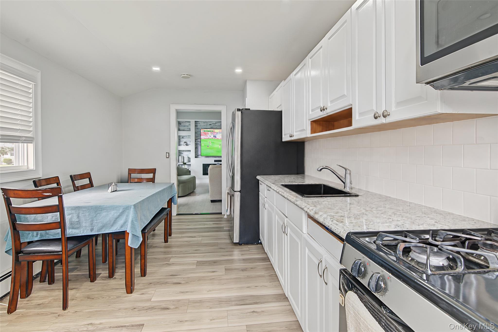 1085 Bay Shore Avenue – For Sale photo 10