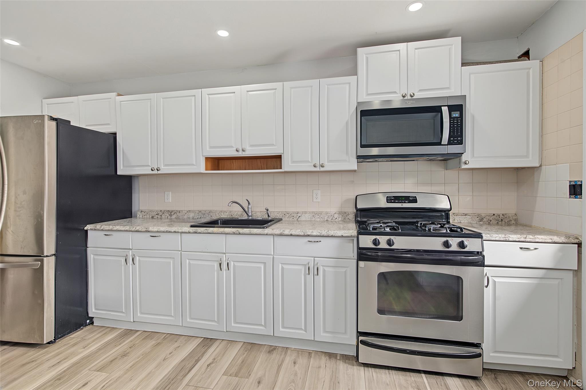 1085 Bay Shore Avenue – For Sale photo 9