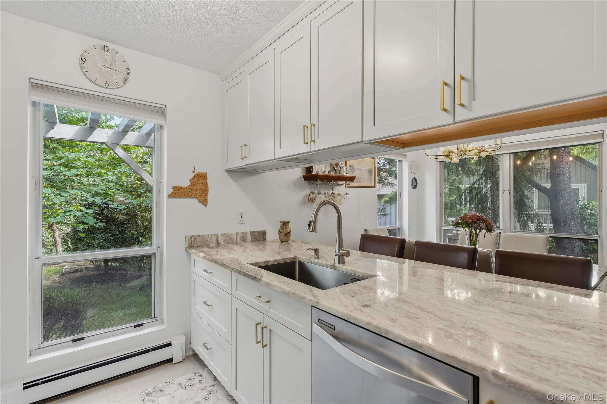 25 Villa Drive – For Sale photo 2
