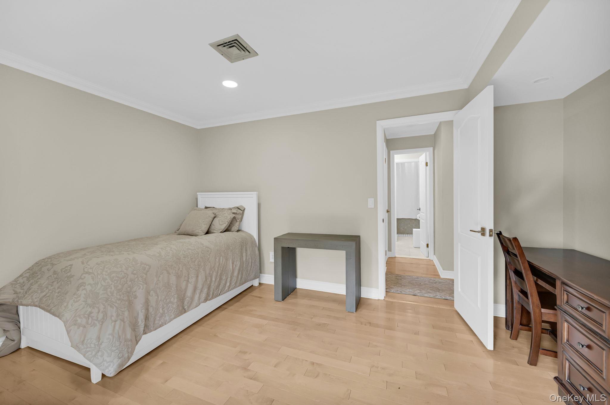 15 Ramapo Lane – For Sale photo 22