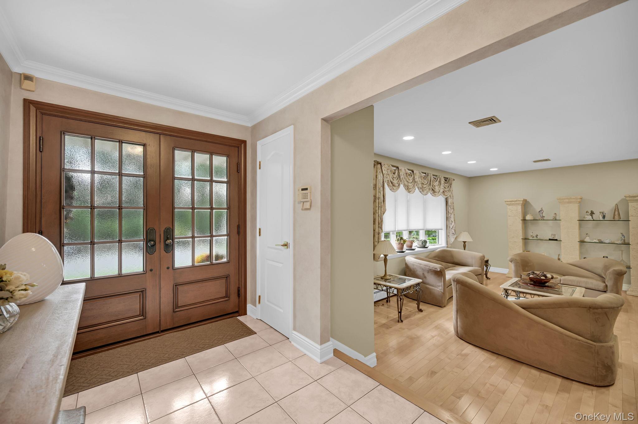 15 Ramapo Lane – For Sale photo 6