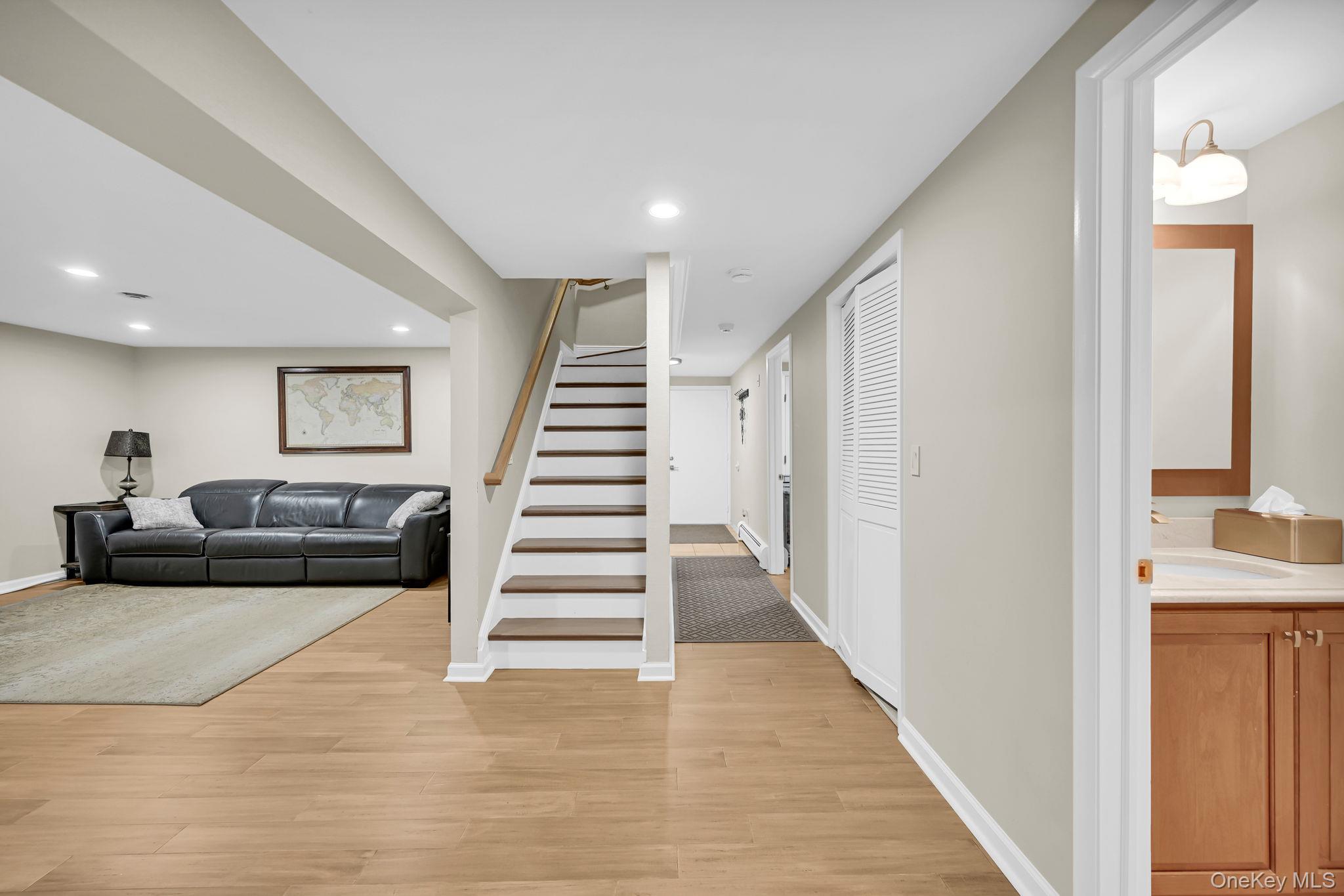 15 Ramapo Lane – For Sale photo 26