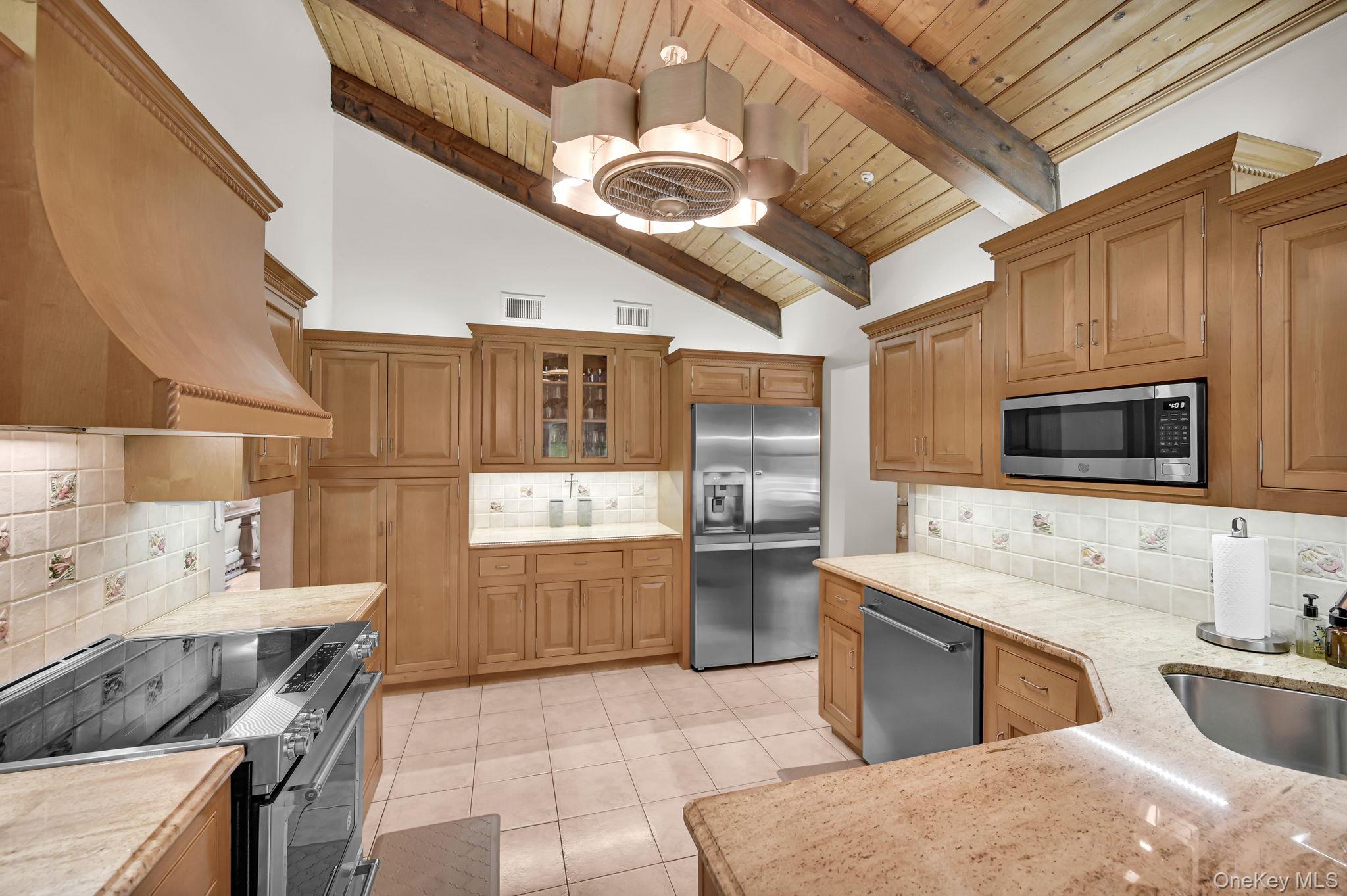 15 Ramapo Lane – For Sale photo 14