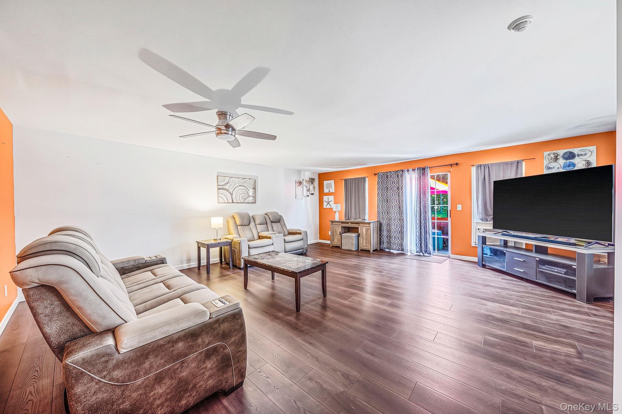 11 Glen Hollow Drive, Unit D7 photo 5