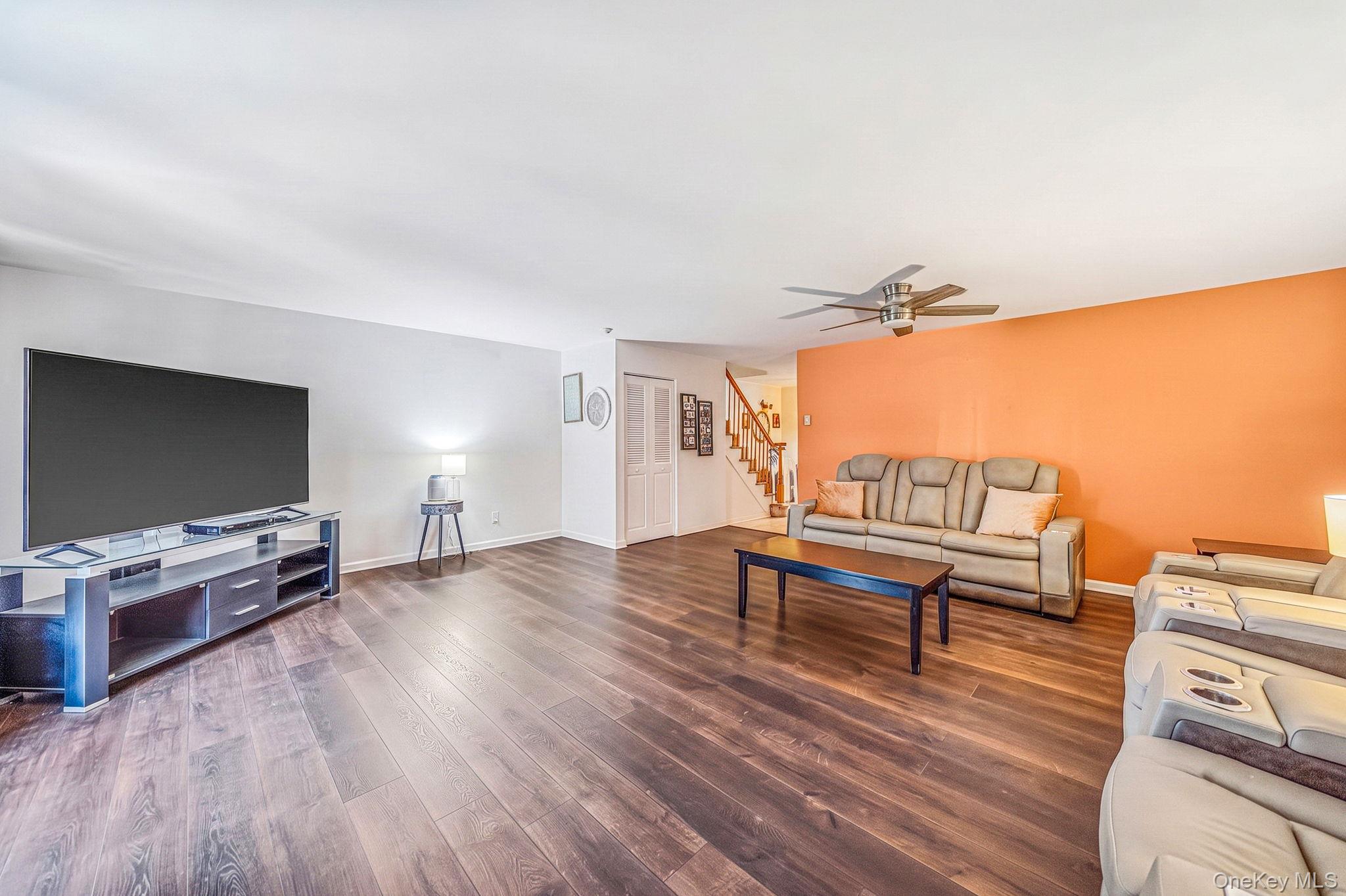 11 Glen Hollow Drive, Unit D7 photo 7
