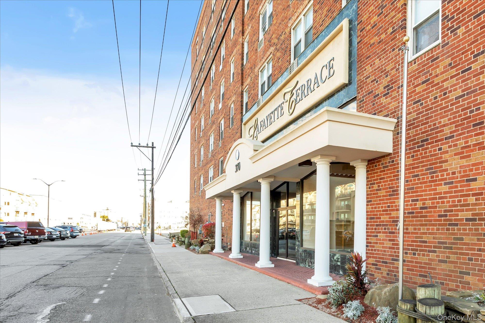 370 W Broadway, Unit 5K photo 15