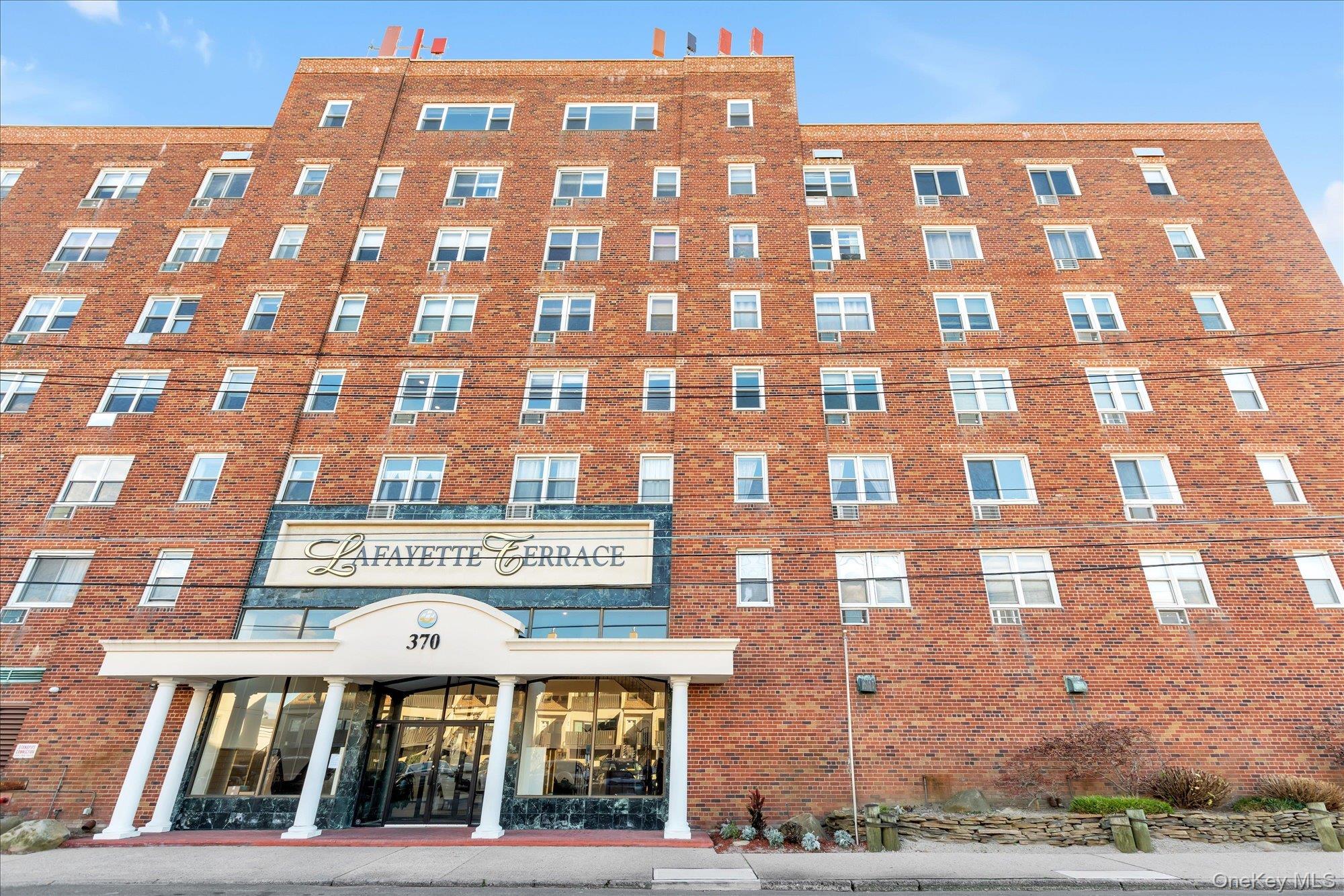 370 W Broadway, Unit 5K