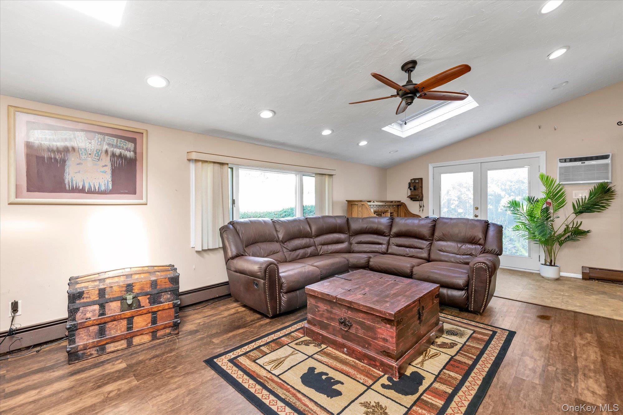 157 Land Lane – For Sale photo 9