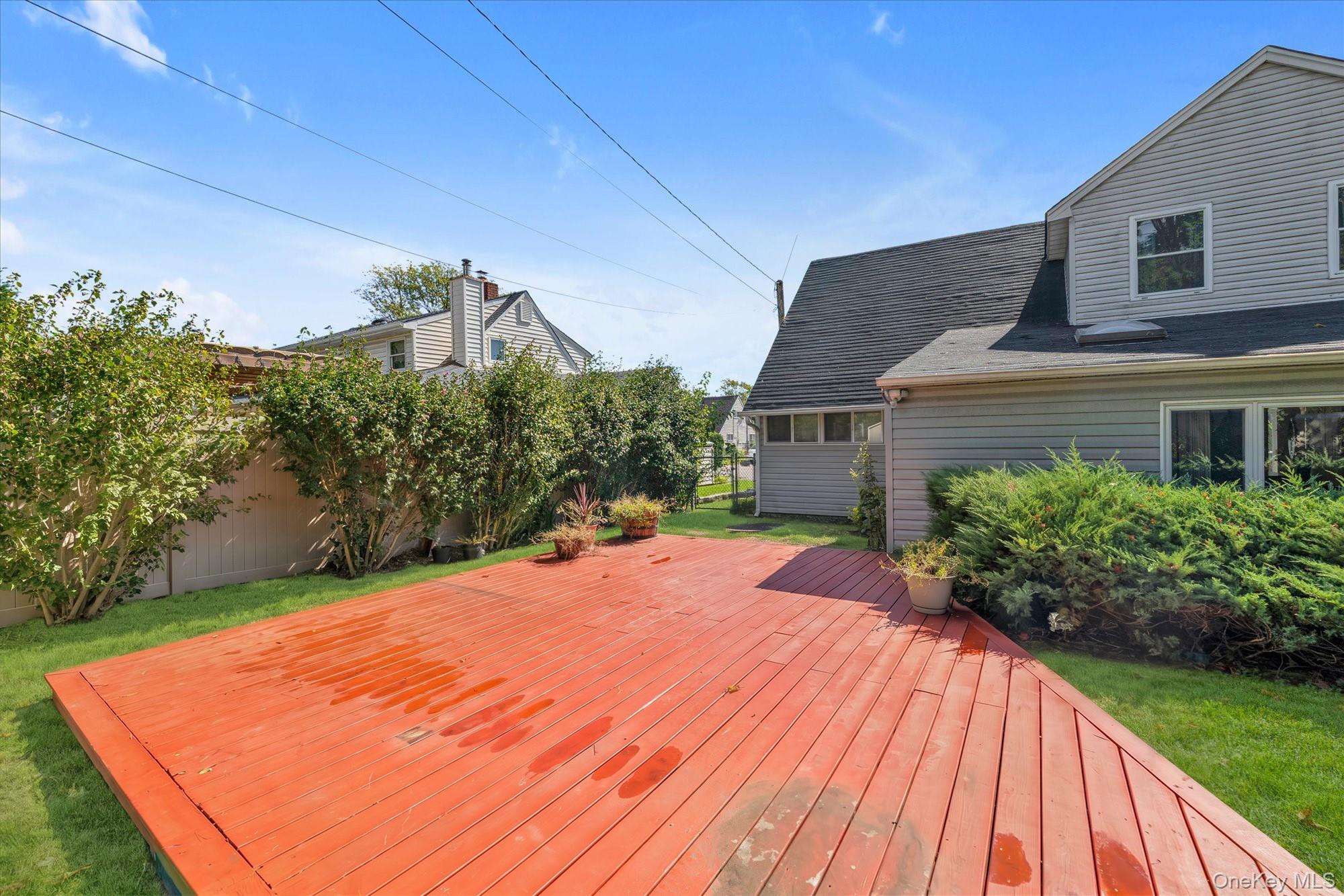 157 Land Lane – For Sale photo 18