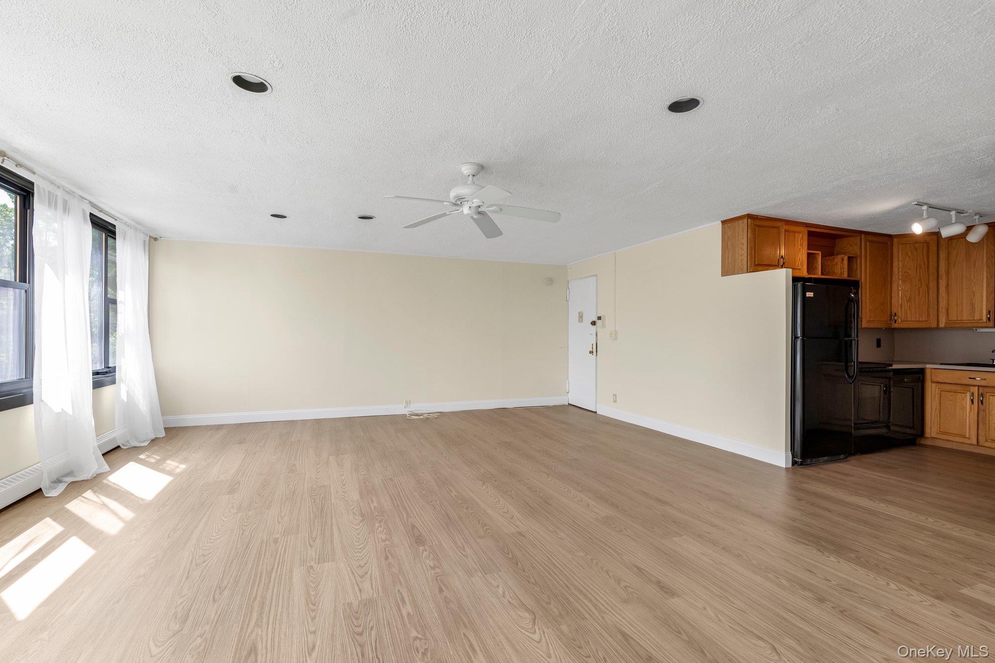 10-01 162 Street, Unit 4A