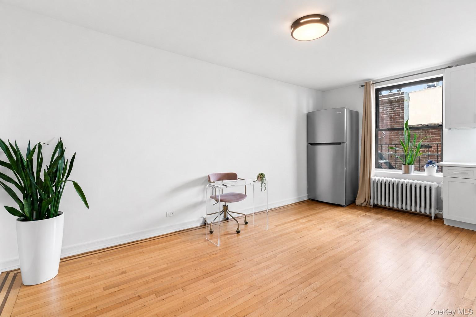 300 8th Avenue, Unit 4N photo 2
