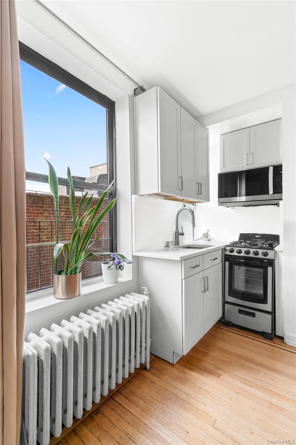 300 8th Avenue, Unit 4N photo 3