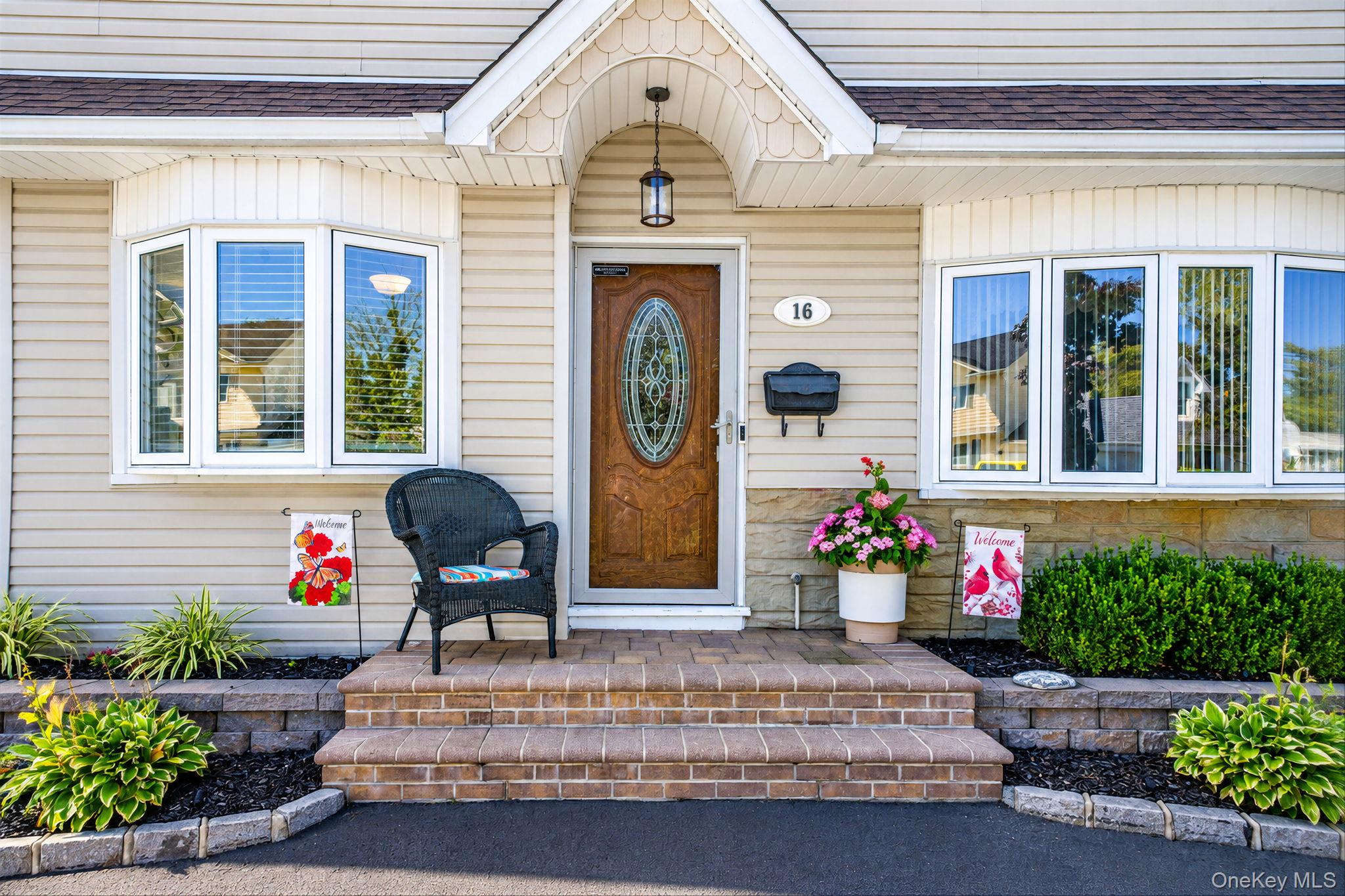 16 Salem Road – For Sale photo 3